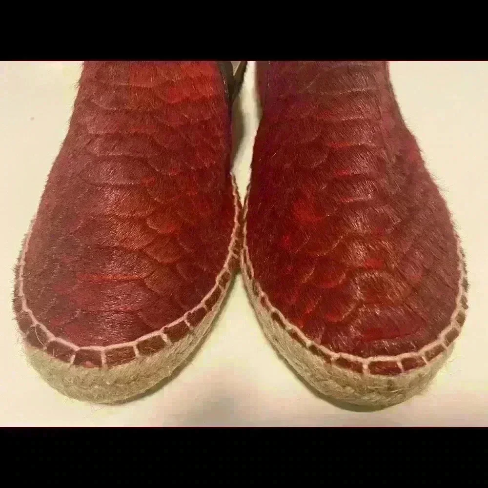 Zara size 7.5 espadrille. Worn once! Snake skin